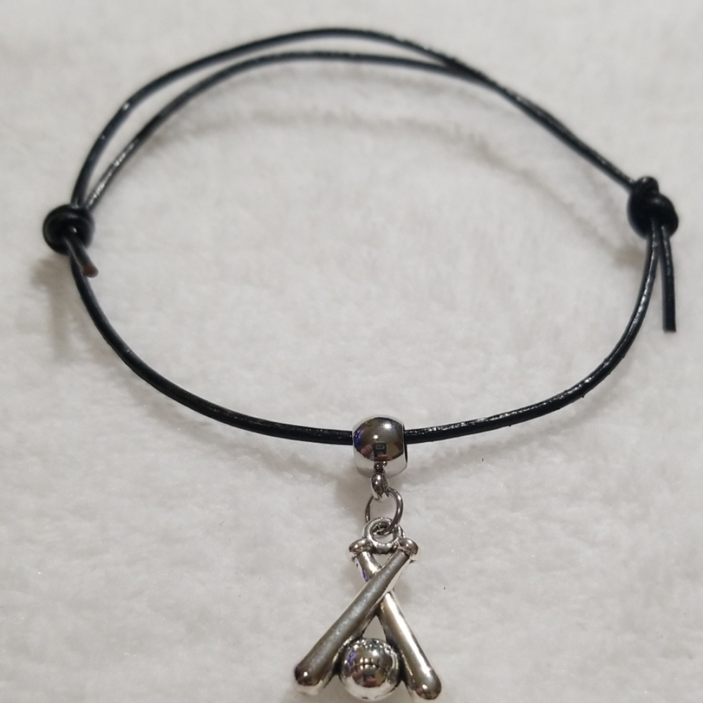 🔴🆕️ Baseball bracelet